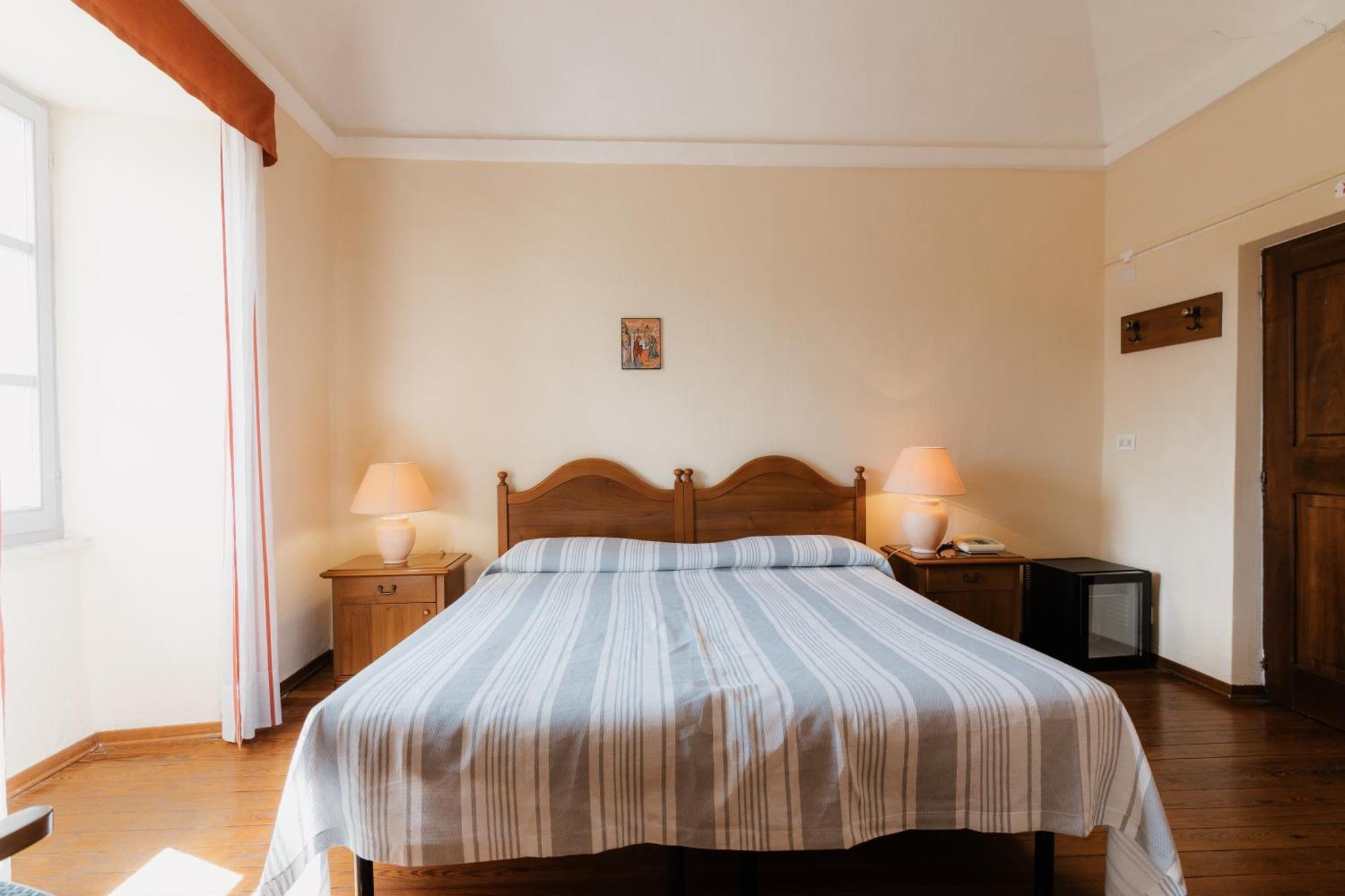 Hotel Casa Regina Montis Regalis Vicoforte Esterno foto