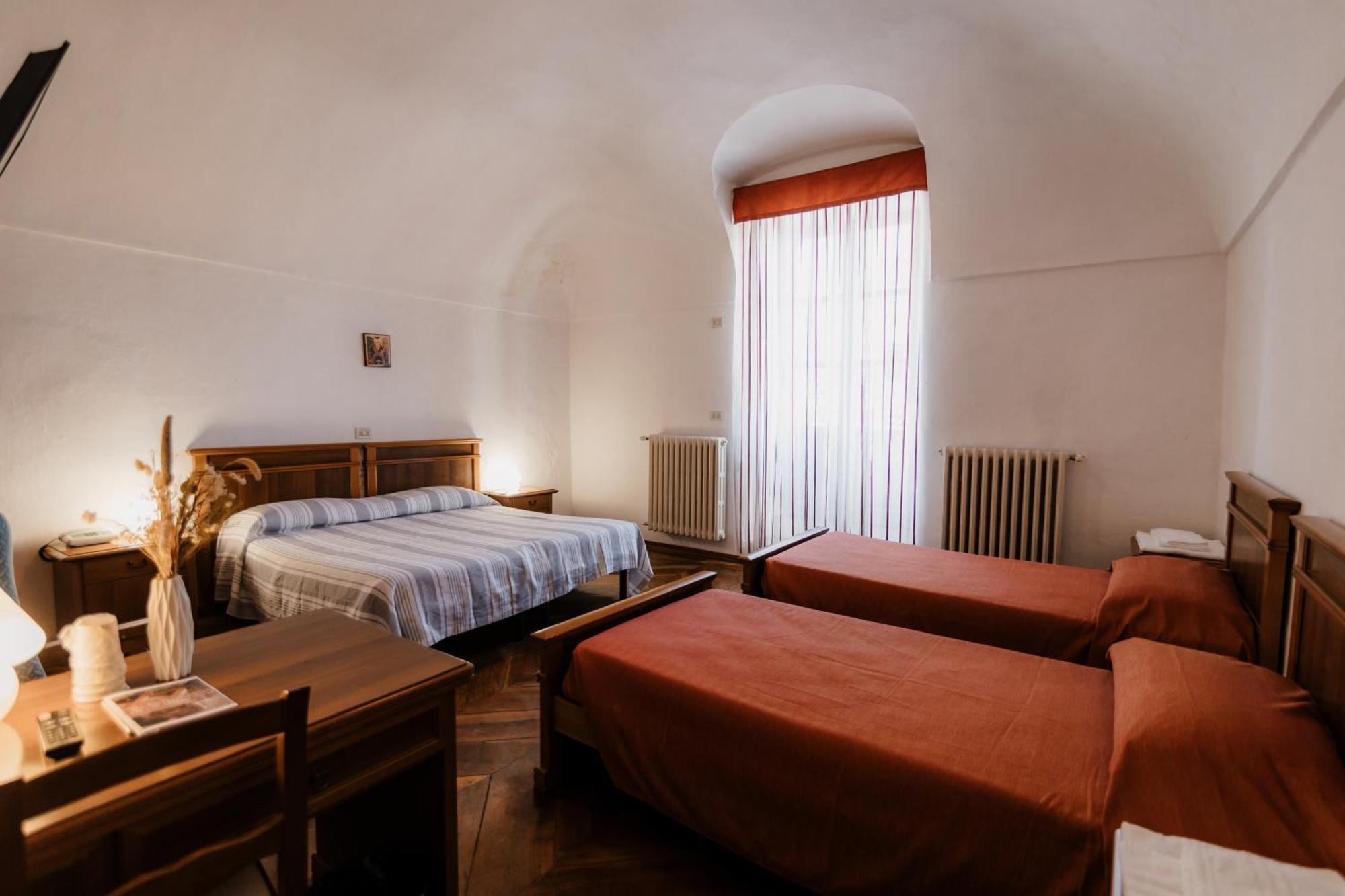 Hotel Casa Regina Montis Regalis Vicoforte Esterno foto